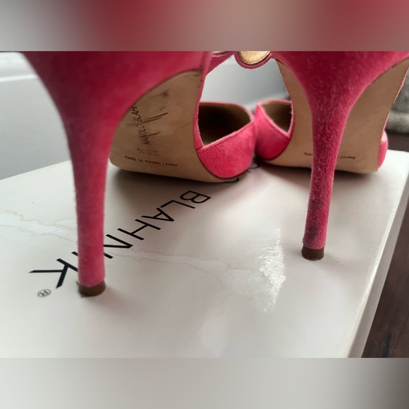 Manolo Blahnik Slingback Heels - Picture 5 of 8